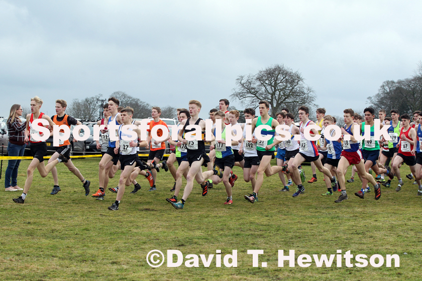 Mens under-17s Northern Cross Country Champs., Camp Hill Estate, Kirklington.  Photo: David T. Hewitson/Sports for All Pics